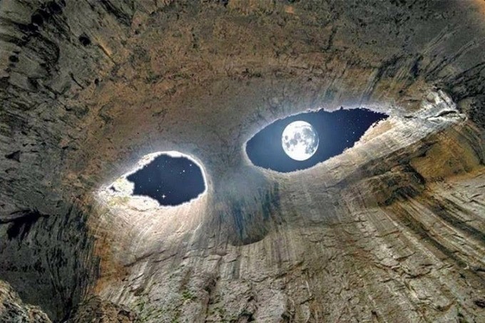 Độc lạ hang động có hình đôi mắt khổng lồ-3