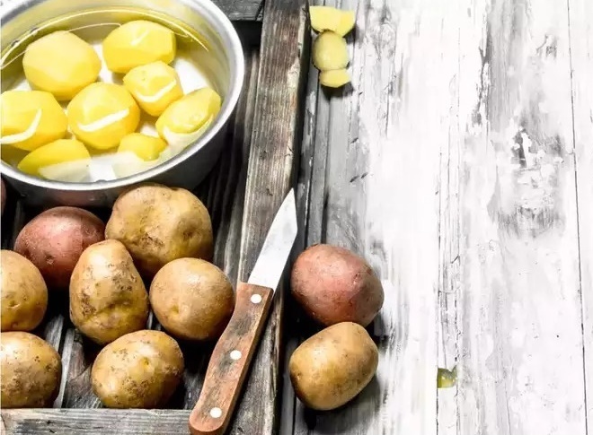 Không chỉ làm nhiều món ngon, đây là 8 công dụng thần kỳ của khoai tây không phải ai cũng biết-4