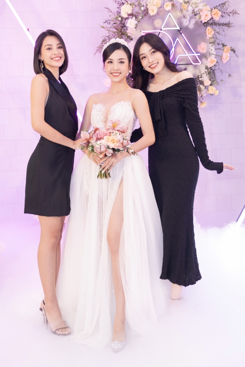 Thời trang đa dạng khi đi dự tiệc cưới của dàn hậu Việt-10