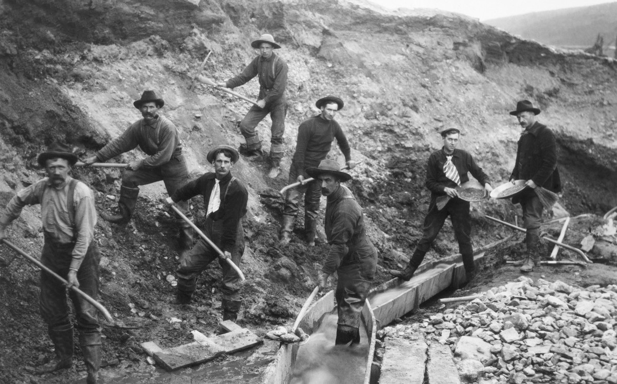 Ngỡ ngàng với con sông có cơn sốt vàng Klondike nổi tiếng trong lịch sử-2