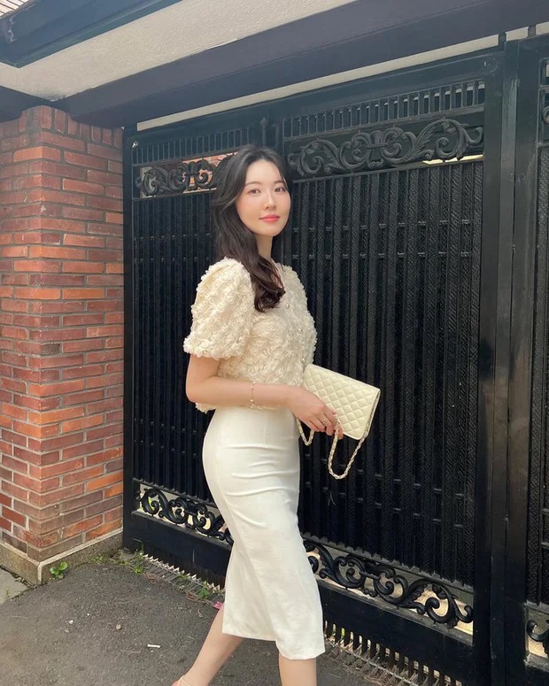 Học gái xinh xứ Hàn toàn diện váy bút chì đi làm vừa sang vừa khoe dáng-4