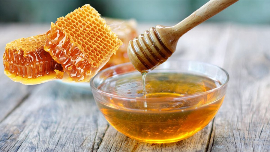 Da mịn màng, sạch mụn bằng cách rửa mặt với mật ong-1