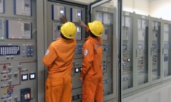 PC Quảng Ngãi: Hoàn thành cấp điện cho 100% khách hàng sau bão số 4-cover-img