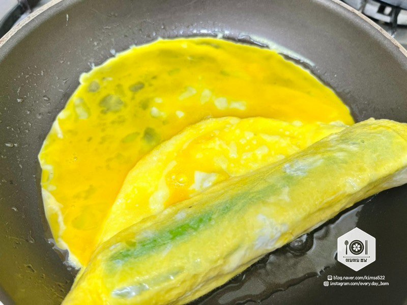 Công thức làm món trứng cuộn hình dưa hấu cực độc lạ-12