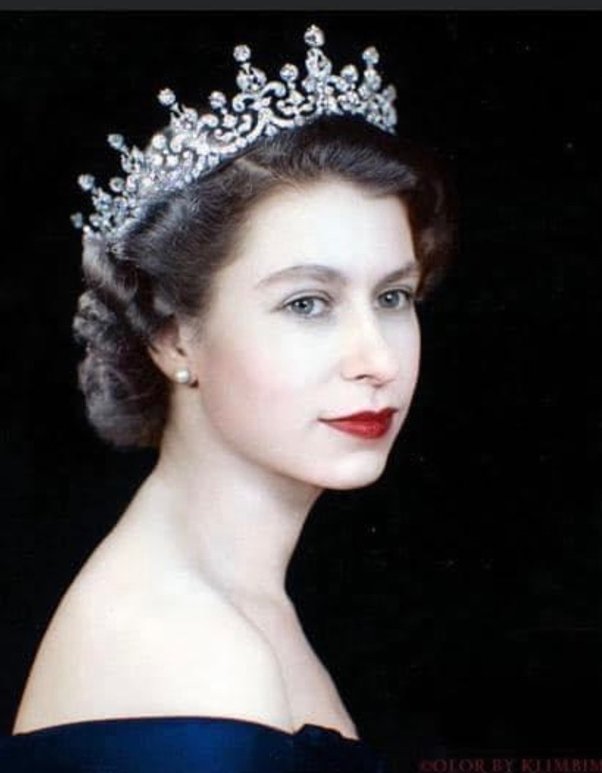 Bí quyết chống lão hóa, trẻ lâu của Nữ hoàng Anh Elizabeth II-3