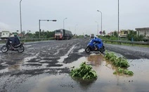 Quốc lộ 1 qua Phú Yên hư hỏng nặng: Sao đến mùa mưa mới sửa chữa?-cover-img