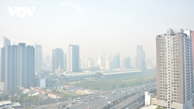 Thủ tướng Thái Lan khuyến cáo người dân làm việc tại nhà vì ô nhiễm bụi mịn-cover-img