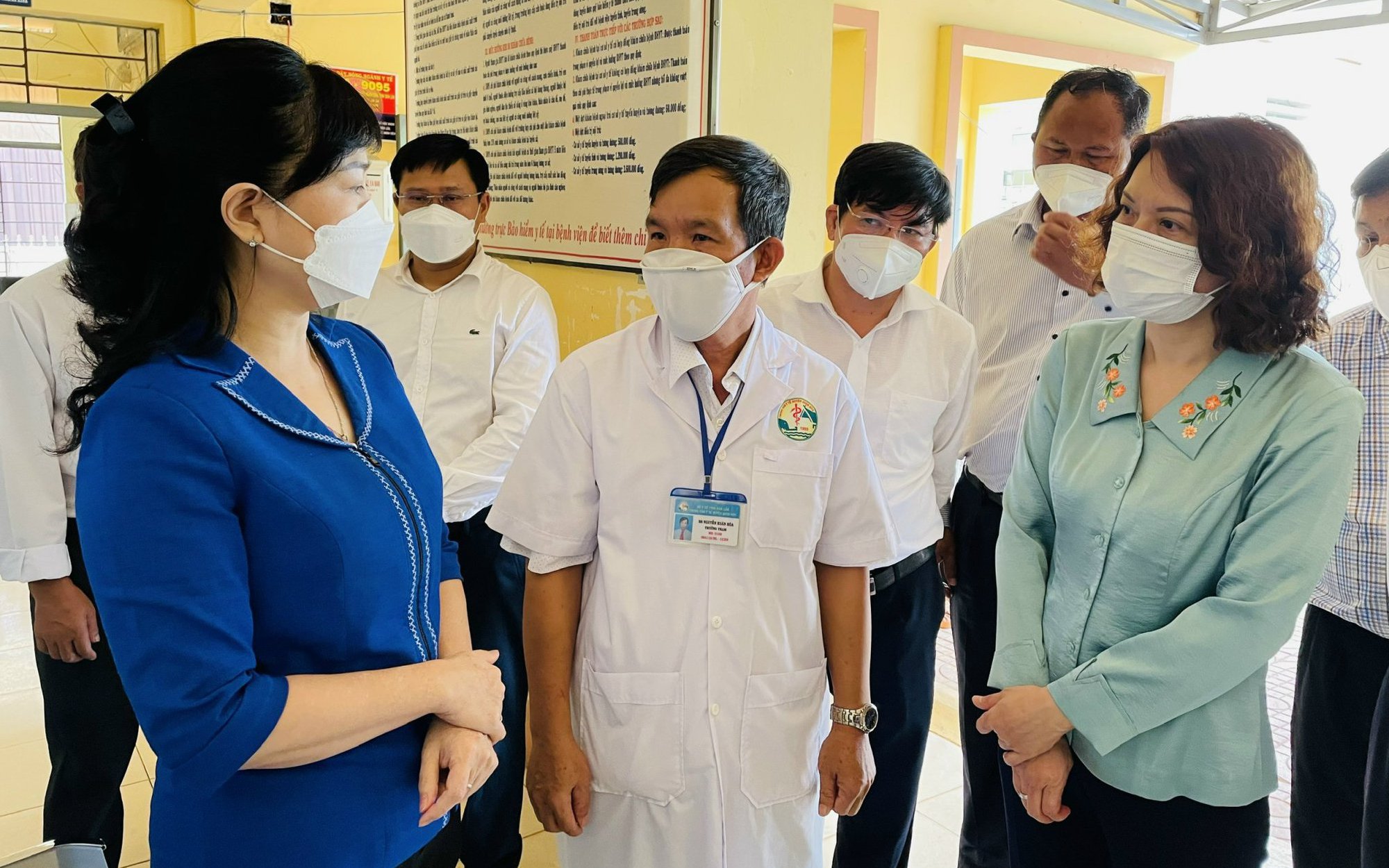 Quyền Bộ trưởng Bộ Y tế: Đắk Lắk chủ động đi trước một bước trong phòng, chống dịch; Đẩy nhanh hơn tiêm vaccine COVID-19-1