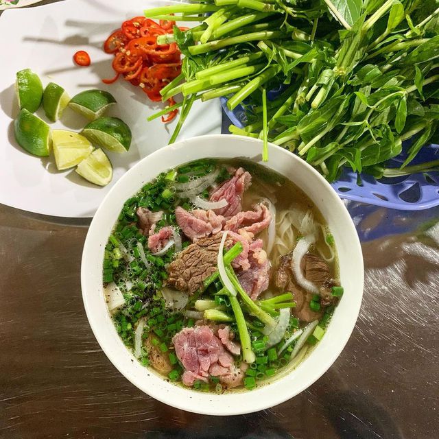 Việt Nam có 8 món ăn được báo nước ngoài khen ngợi: Toàn đặc sản đến khách Tây phải “nghiện”-3