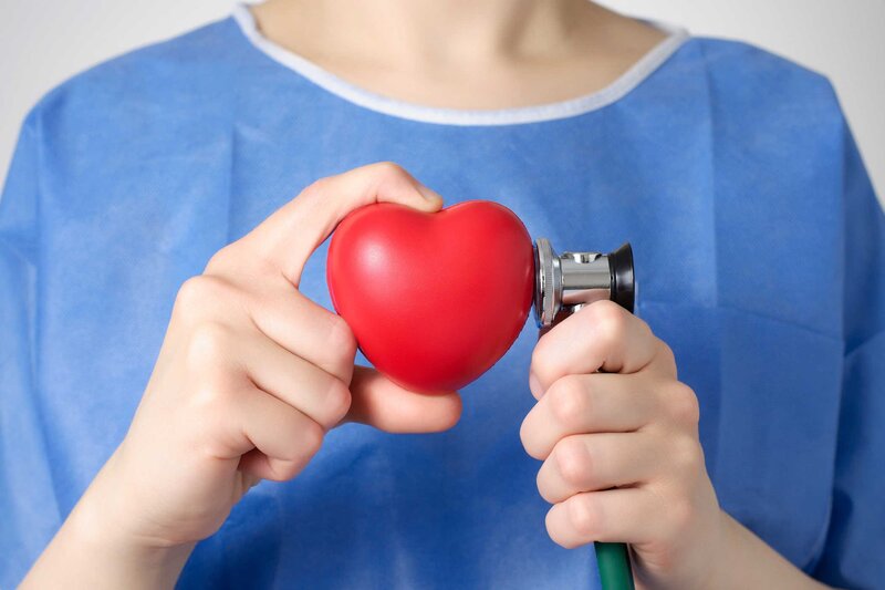 Chặn nguy cơ mắc bệnh tim mạch ở người cao tuổi bị hen: Cách gì?-1