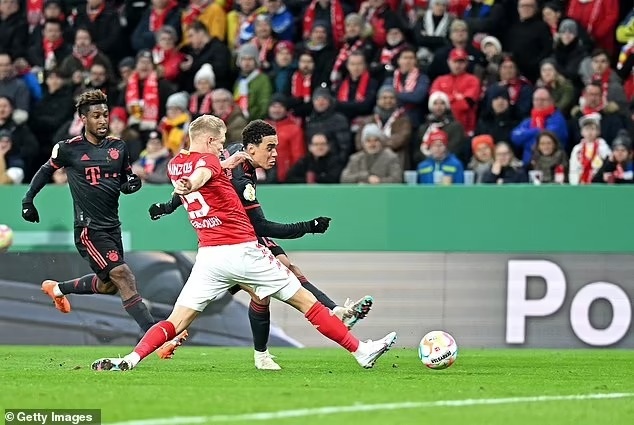 Bị Man City hắt hủi, Joao Cancelo ra mắt ấn tượng tại Bayern Munich-2
