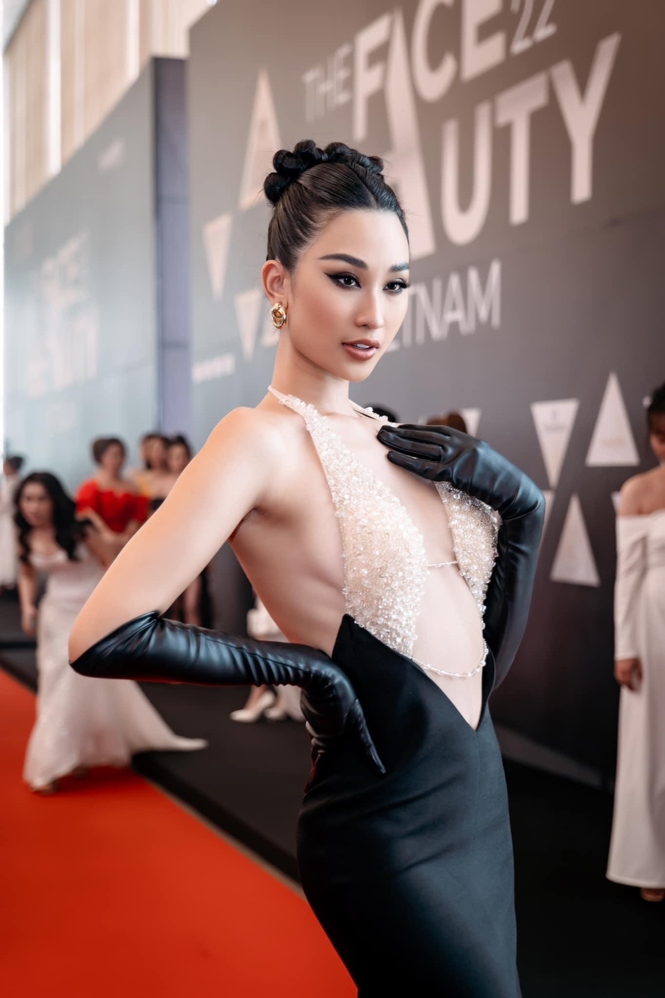 Lương Thuỳ Linh diện mốt khoe nội y nóng bỏng, Kim Duyên khoe dáng sexy với váy cam ở Ba Lan-9