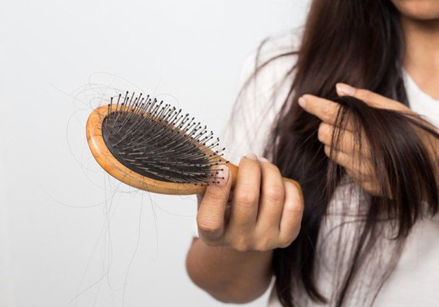 6 nguyên nhân gây rụng tóc và cách khắc phục-1