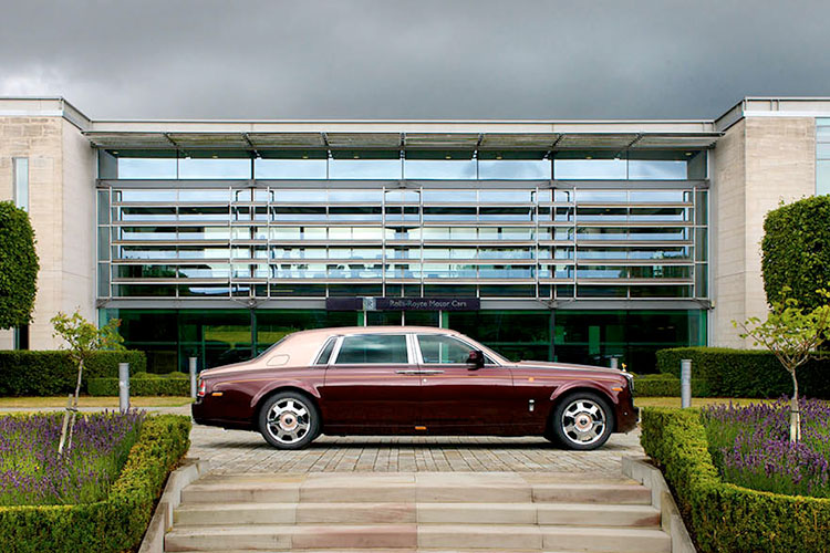 Rolls-Royce Phantom "lửa riêng" của ông Trịnh Văn Quyết đấu giá từ 28 tỷ-10