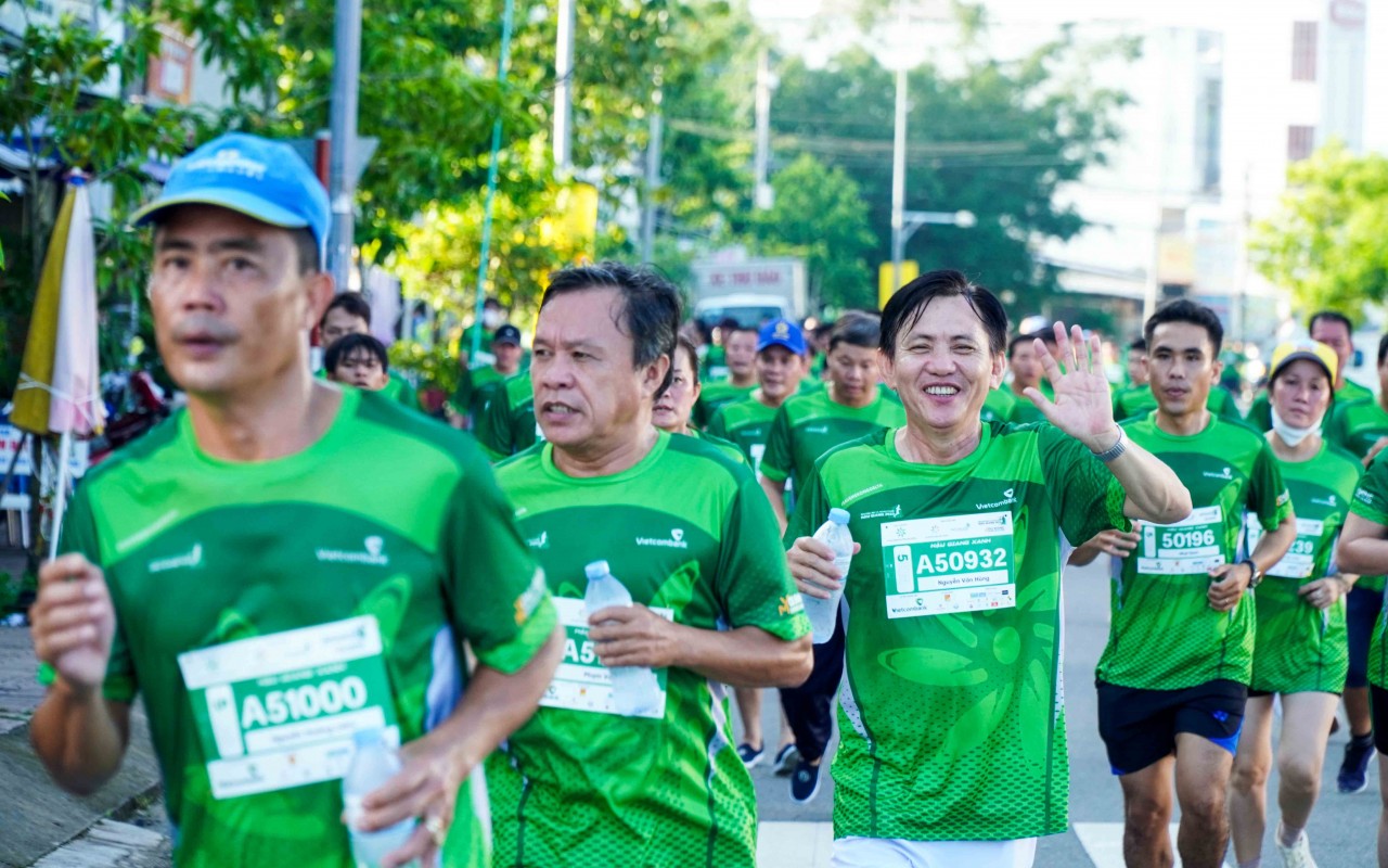 Hậu Giang: Ấn tượng với hơn 8.500 người chạy marathon trải nghiệm thiên nhiên miền Tây-3