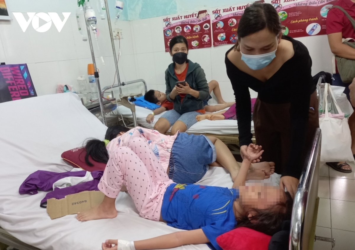 74 học sinh trường Ishool Nha Trang nghi bị ngộ độc thực phẩm-1