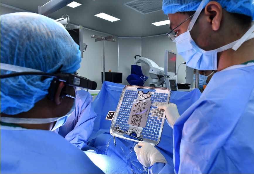 Ứng dụng công nghệ thực tế ảo trong phẫu thuật thay khớp gối-12