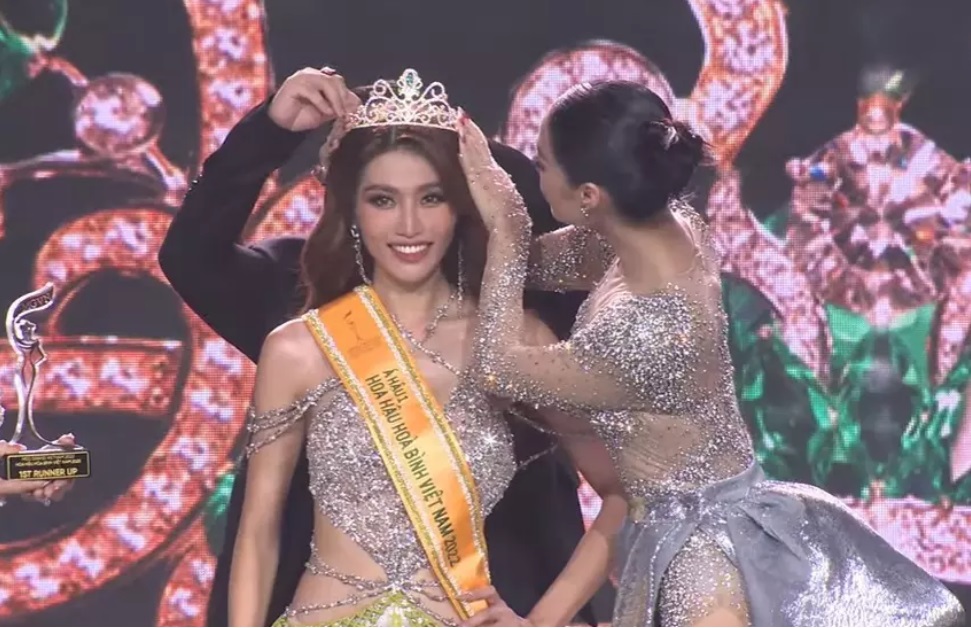 Đoàn Thiên Ân - cô gái đến từ Long An chính thức đăng quang Hoa hậu Hòa bình Việt Nam 2022-3