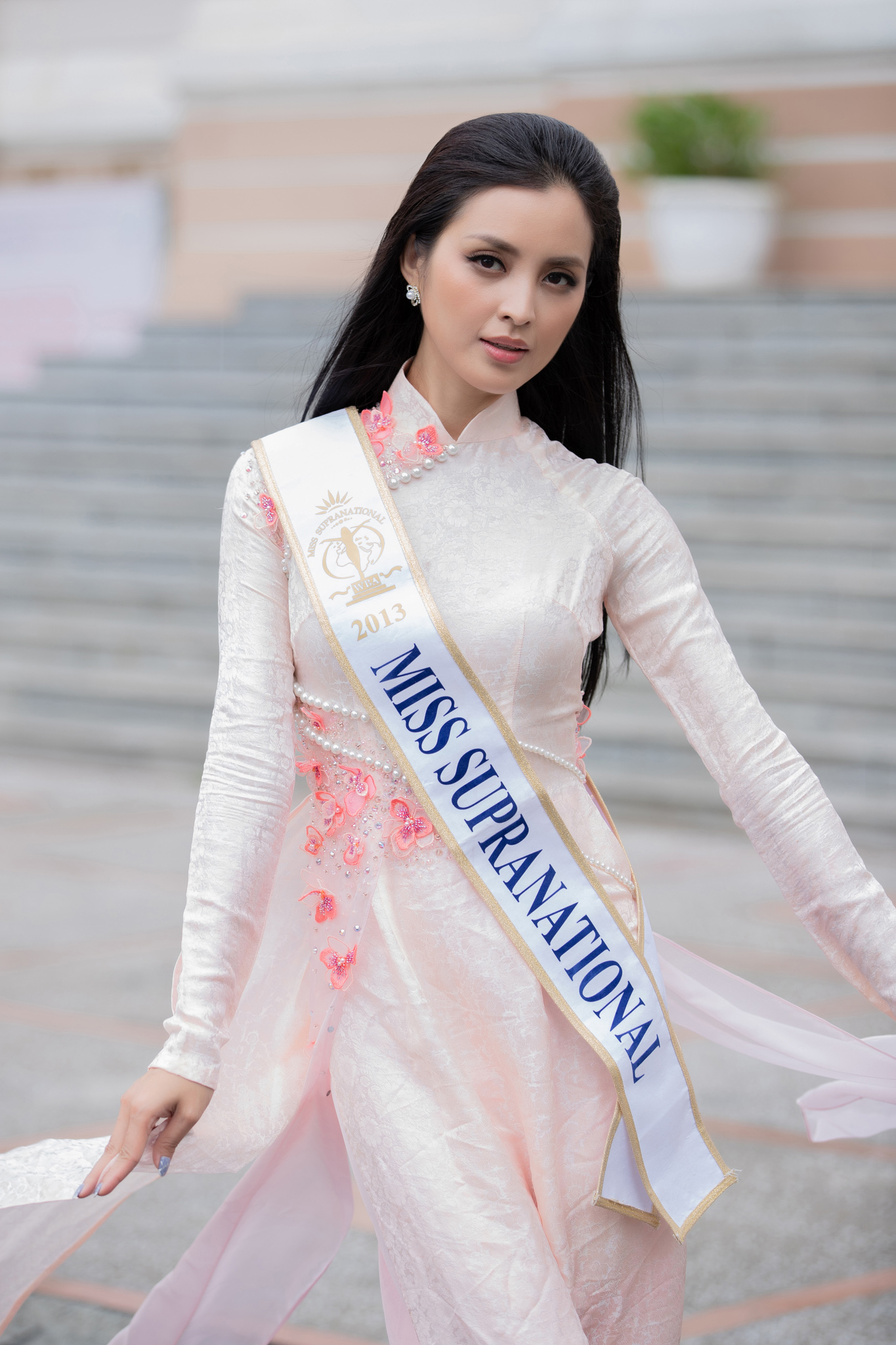 Ngô Nhật Huy: NTK áo dài của các hoa hậu quốc tế khi đến Việt Nam-3