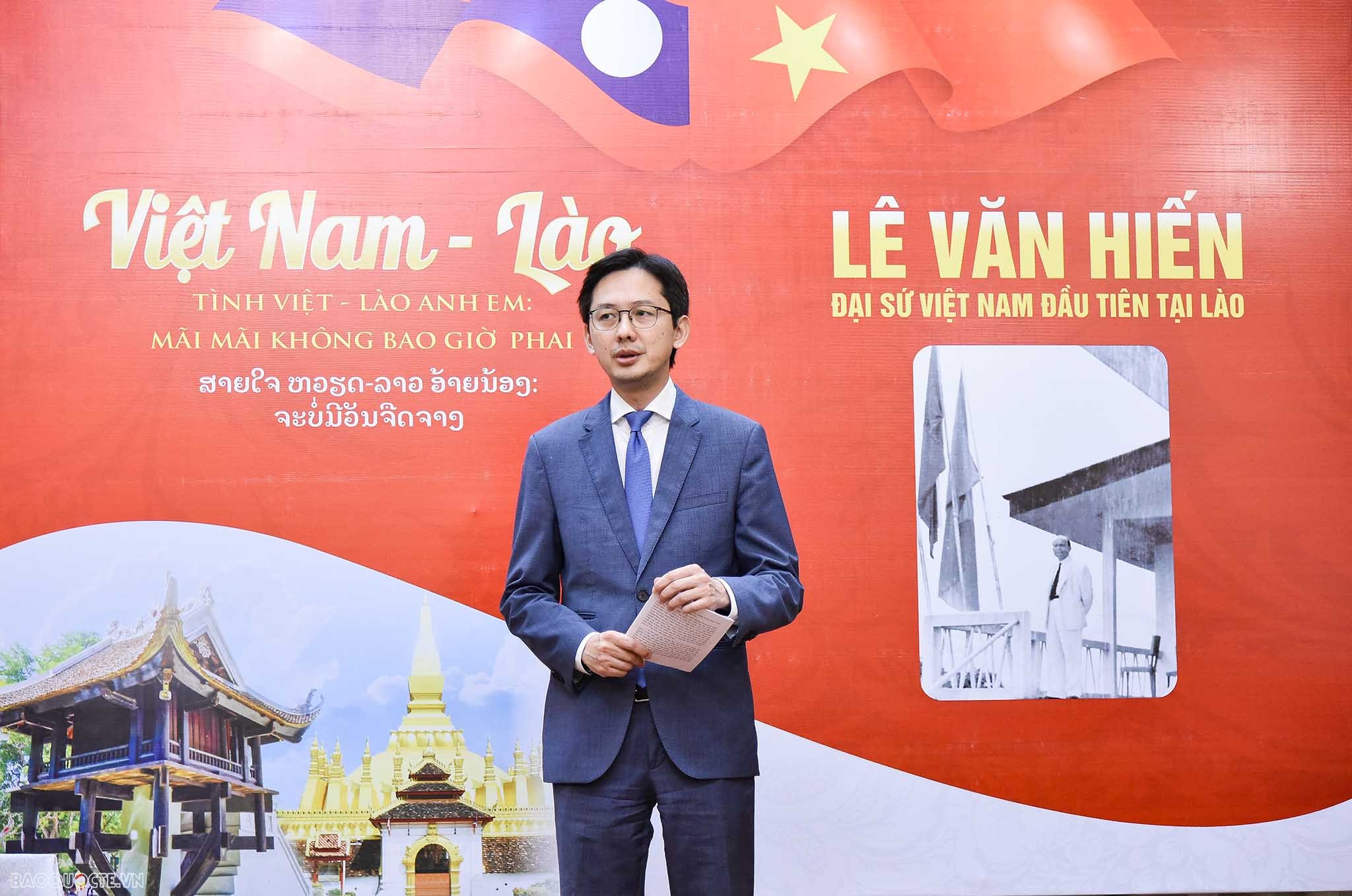 Ra mắt hai ấn phẩm đặc biệt về quan hệ Việt Nam-Lào-3