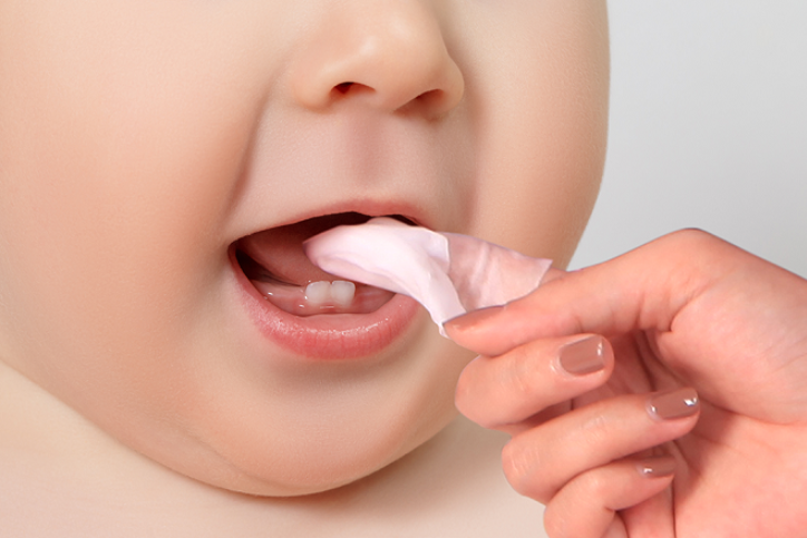 Những chăm sóc cần thiết khi trẻ mọc răng-2