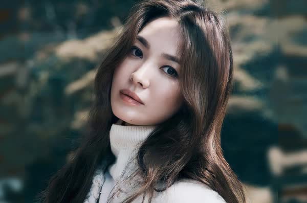 Song Hye Kyo được bình chọn là sao nữ đẹp nhất ngoài đời thực-4
