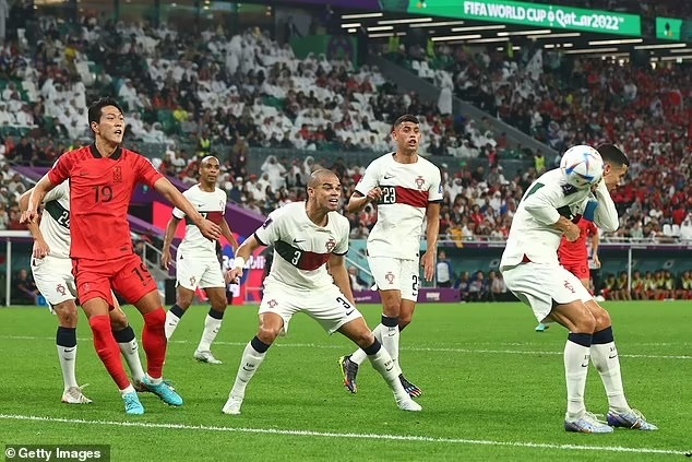 Ronaldo "tỏa sáng" với pha kiến tạo giúp Hàn Quốc ngược dòng chiến thắng-1