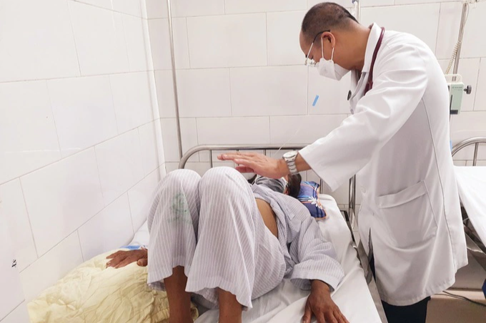 Sốt xuất huyết leo thang tại Hà Nội, có bệnh nhân viêm màng não, cô đặc máu-3