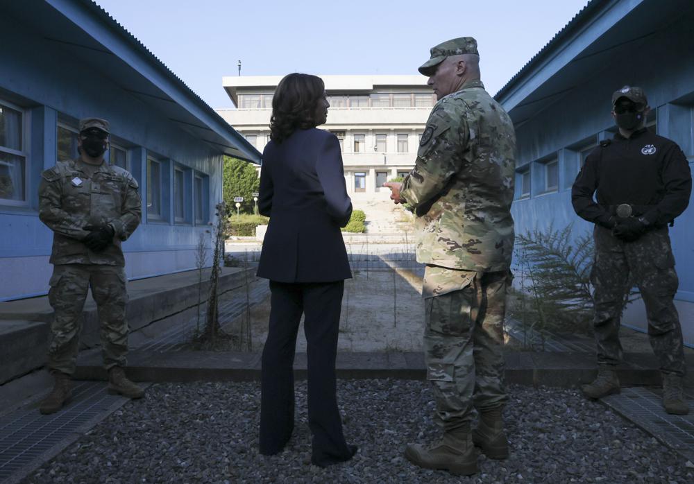 Phó tổng thống Mỹ Kamala Harris thăm khu phi quân sự Bàn Môn Điếm-2