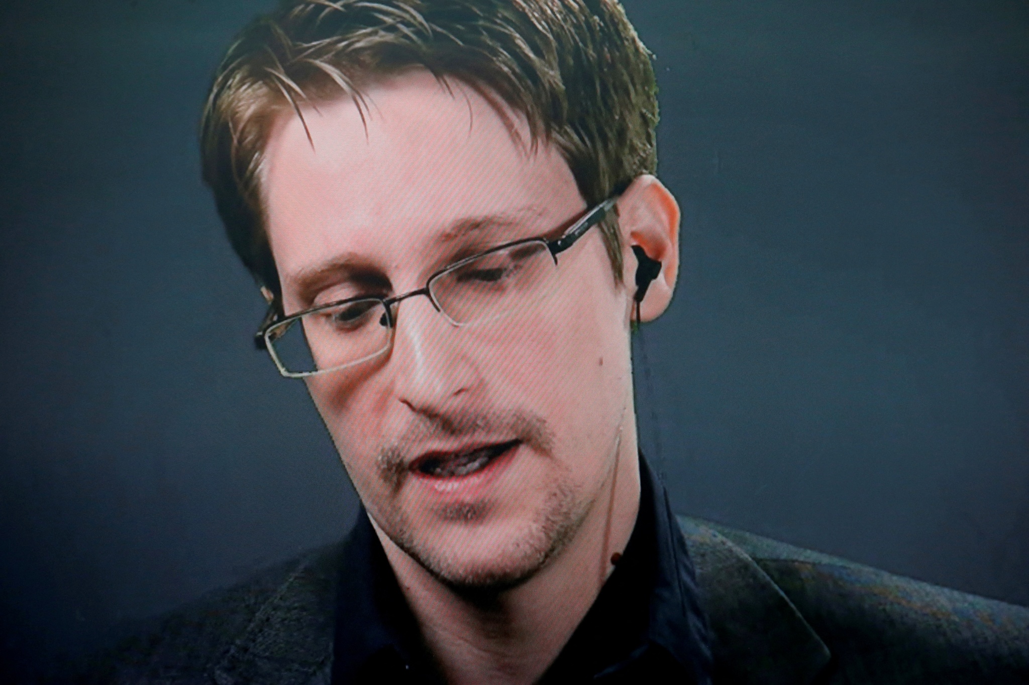 Nga cấp quốc tịch cho Edward Snowden, Mỹ chưa xác nhận-cover-img