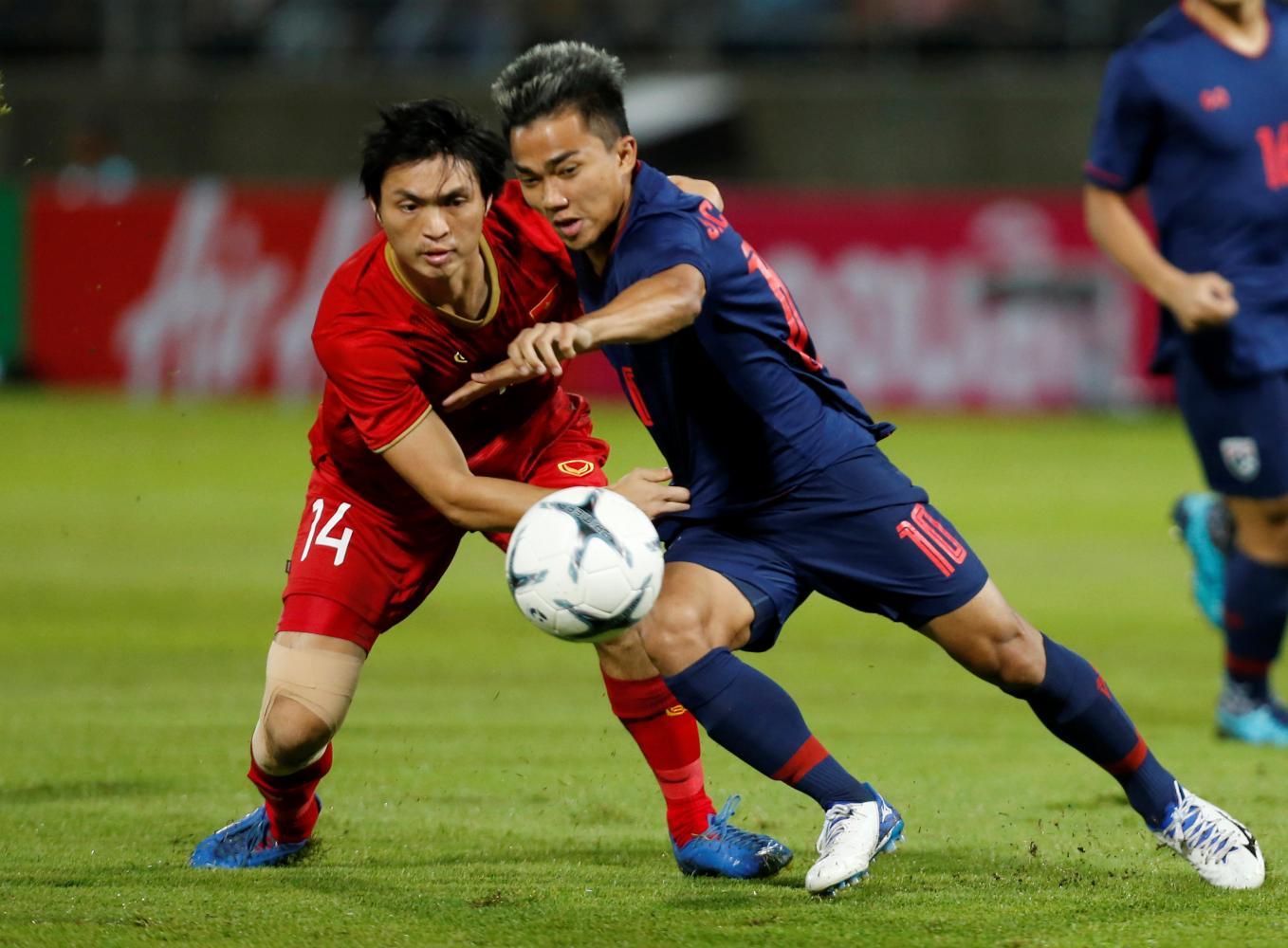 Thái Lan gặp khó trước thềm AFF Cup-1