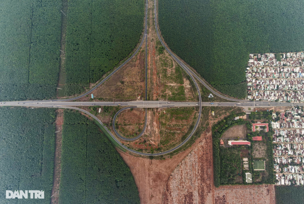 Cao tốc Dầu Giây - Tân Phú sẽ có 31 cây cầu và 4 trạm thu phí, thu hồi hơn 300 ha đất-1