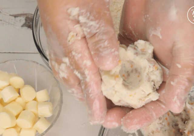 Cách làm khoai tây bọc phô mai béo ngậy ăn vô cùng ngon miệng-4