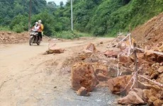 Lào Cai: Xuất hiện nhiều điểm sạt lở nguy hiểm trên Tỉnh lộ 156B-cover-img
