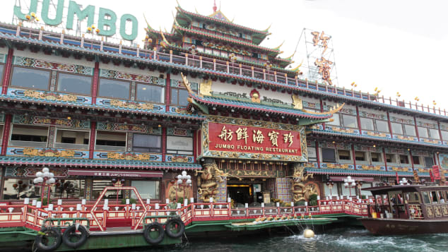 Nhà hàng nổi ở Hong Kong (Trung Quốc) chìm ở biển-1