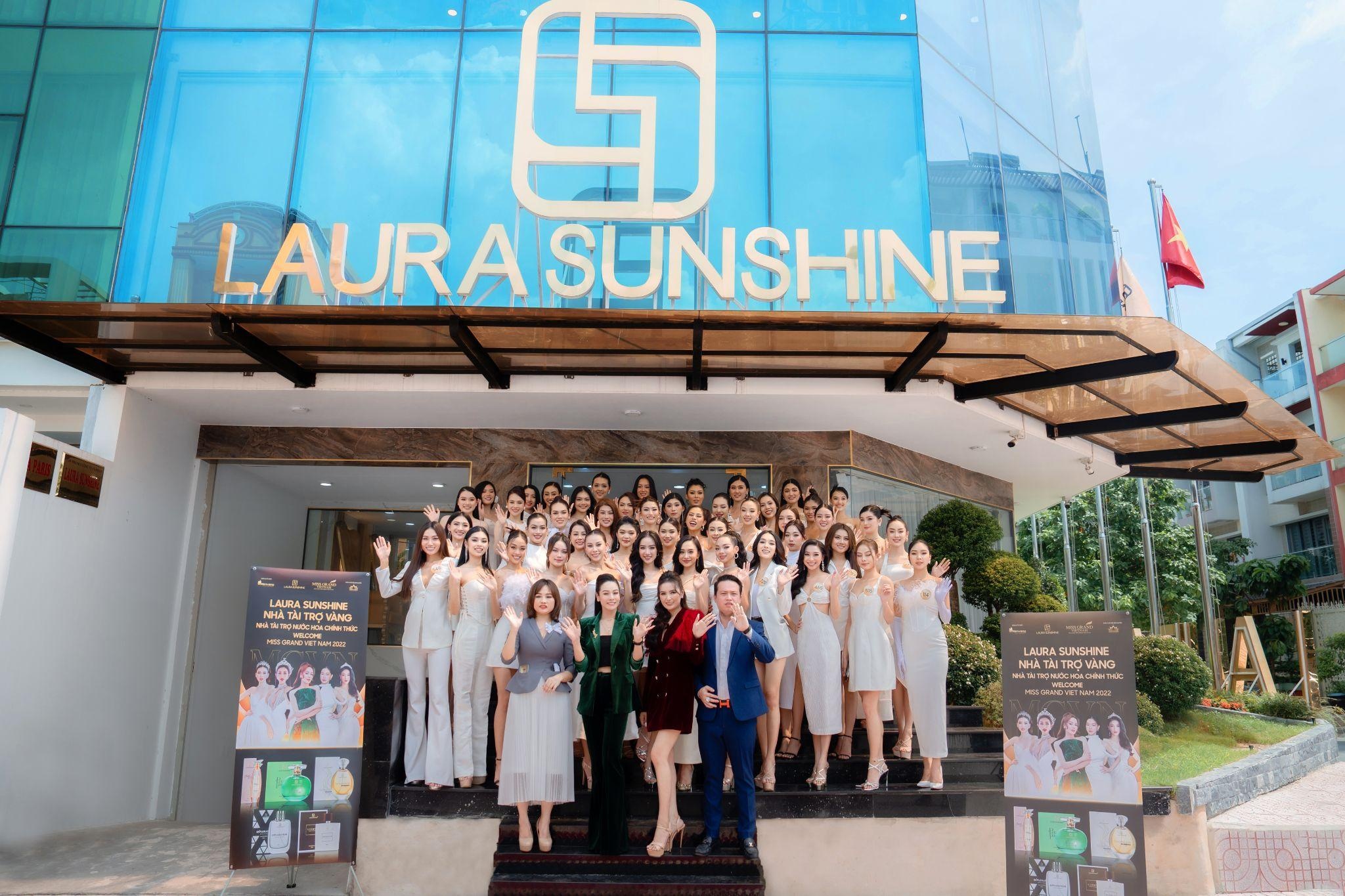 Thí sinh Miss Grand Vietnam 2022 tỏa sáng cùng nước hoa Laura Paris-3