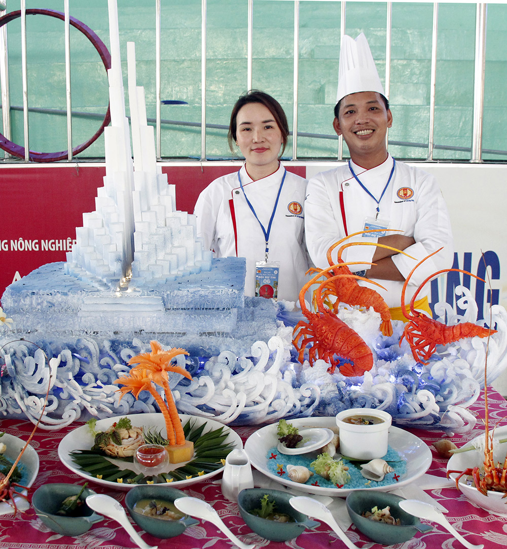 Cá ngừ đại dương tôm hùm Phú Yên, chuyện đại sứ du lịch qua ẩm thực-2