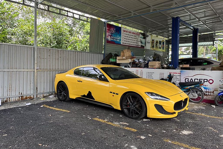 Maserati GranTurismo ở Sài Gòn bị ngân hàng "siết nợ", bán 5,5 tỷ-1