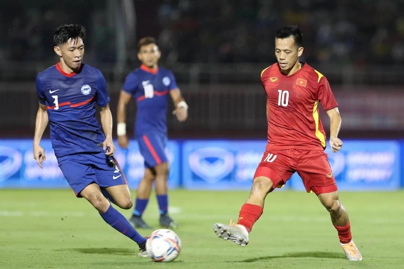 Văn Quyết lập công, đội tuyển Việt Nam thắng dễ Singapore-1
