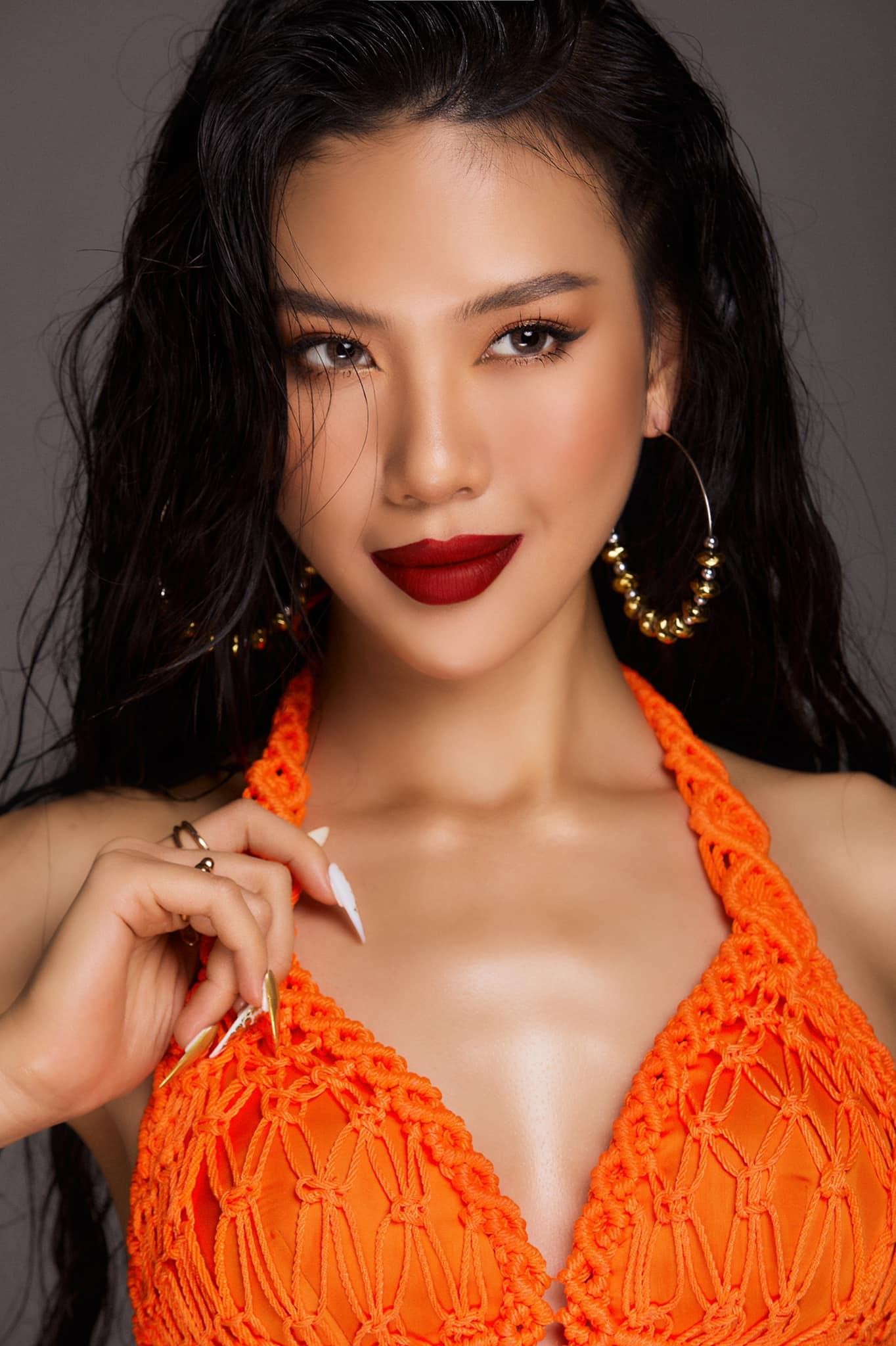 Mặc lại áo tắm của Thuỳ Tiên, Bùi Quỳnh Hoa mang sắc vóc sexy đến với Supermodel International-4