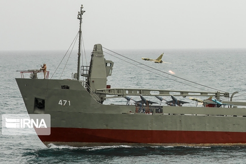 Iran thành lập đội tàu tác chiến máy bay không người lái trên biển-cover-img