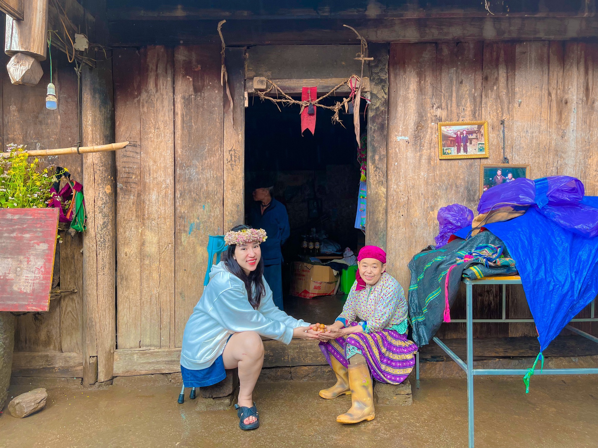 Cô gái khuyết một chân ở Gia Lai vượt nghìn km chinh phục địa đầu Tổ quốc-14