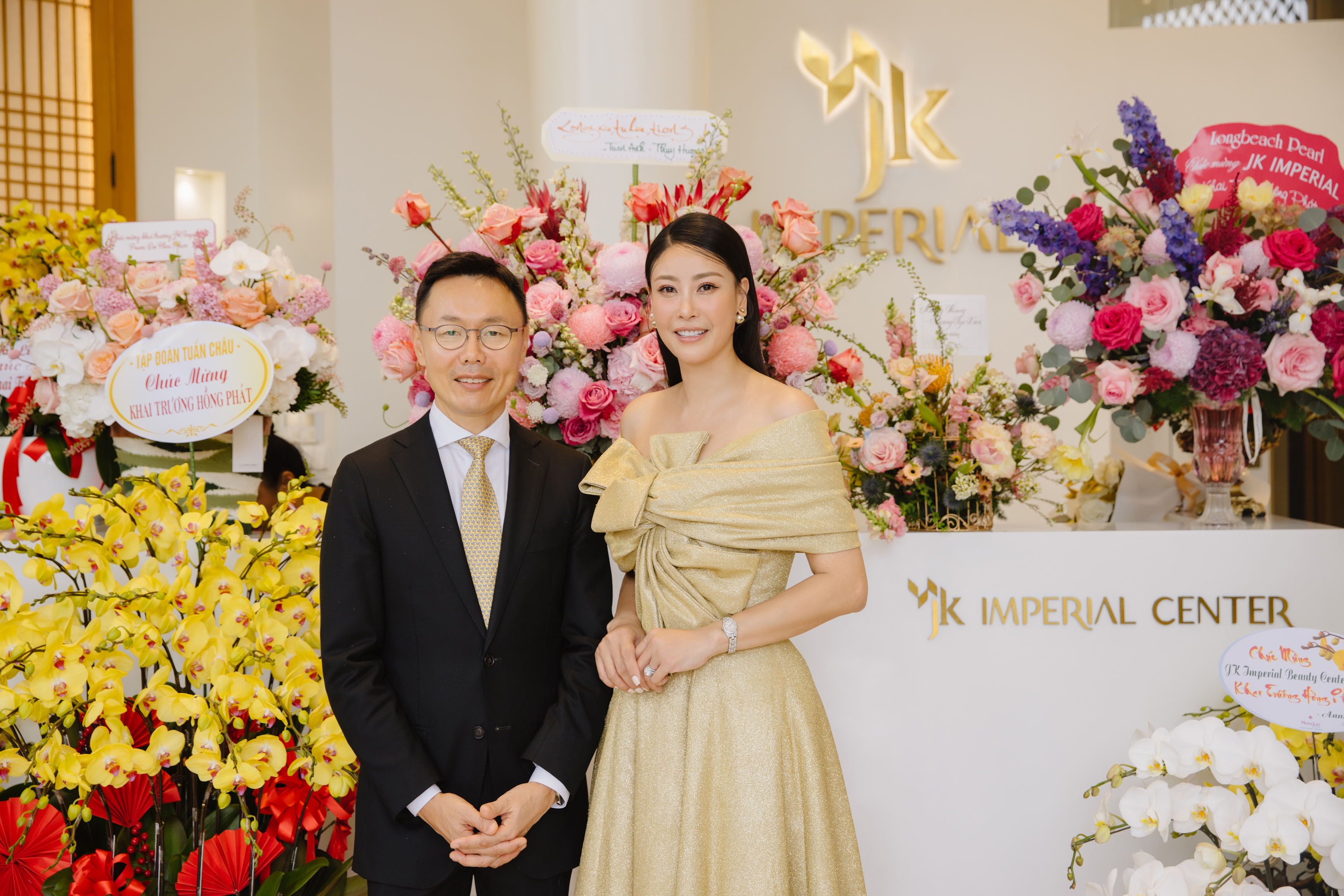 Hoa hậu Hà Kiều Anh khoe vẻ đẹp mặn mà trong buổi lên chức CEO-5