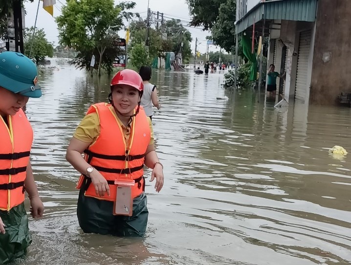 Con số thiệt hại do mưa lũ ở Nghệ An không ngừng tăng lên-1