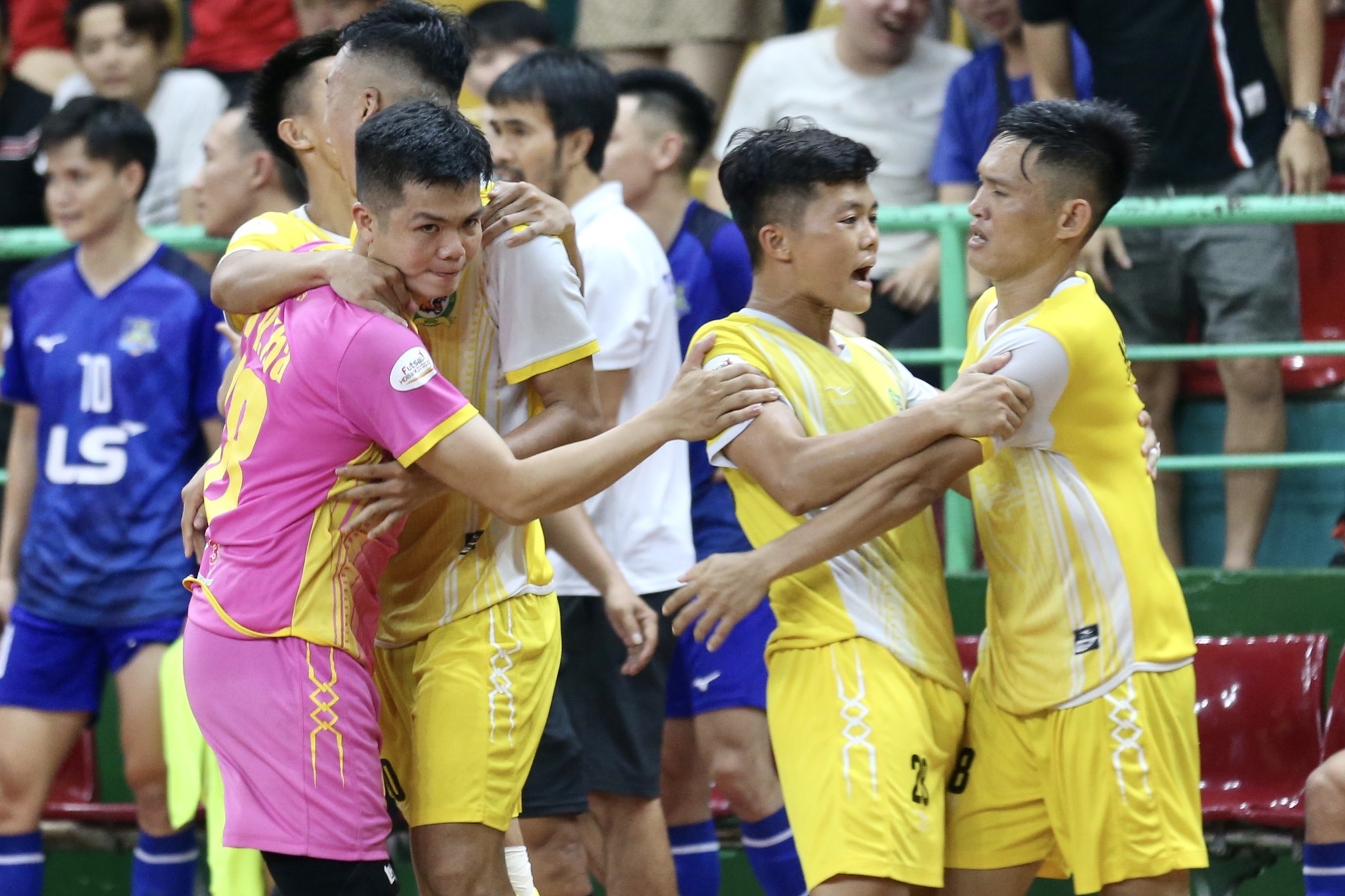 Sài Gòn FC quật ngã đội futsal nhiều tuyển thủ, giành ngôi vô địch Cúp quốc gia-6