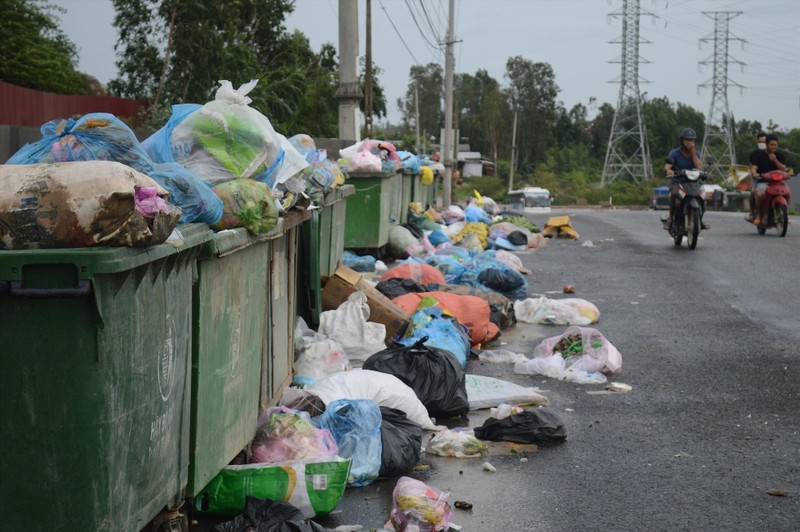 Quảng Ngãi: Nhà máy xử lý rác ngừng hoạt động, dân lãnh đủ-1