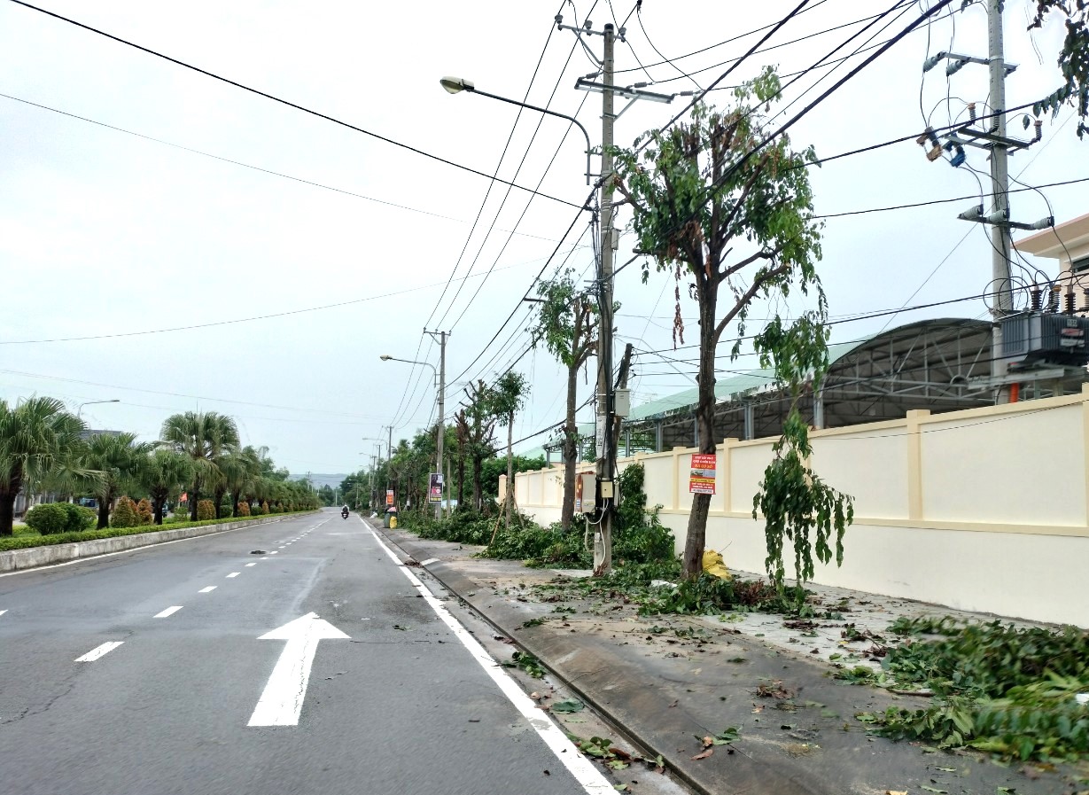 Quảng Nam: Đẩy mạnh công tác đảm bảo an toàn giao thông ứng phó với bão số 4-cover-img
