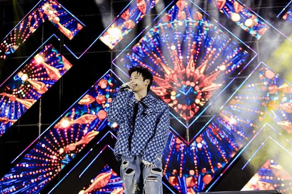 Miu Lê, Karik, OnlyC, Hieuthuhai 'bung xõa' cùng hơn 40.000 sinh viên tại concert 'MTV School Fest'-7