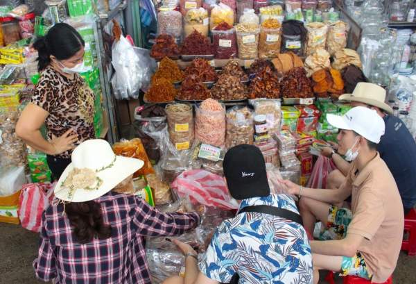 Thiên đường ẩm thực trong chợ Cồn Đà Nẵng-3