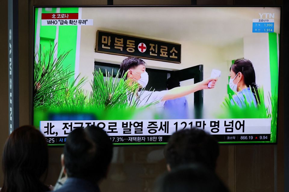 Triều Tiên tuyên bố sắp kết thúc đợt dịch COVID-19-1